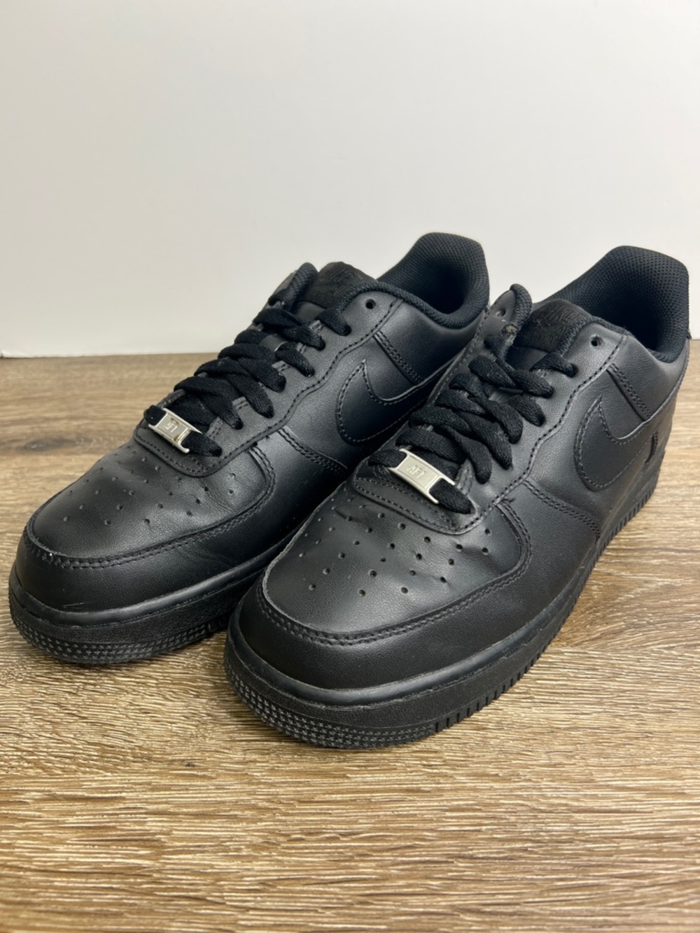 Nike Air Force 1 Low Triple Black CW2288-001 Men’s Size 8 All Black Classic